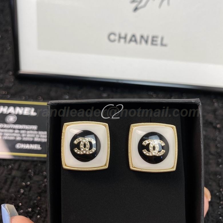 Chanel Earrings 1868